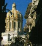 Vista desde la calle del Museo de La Revolución en La Habana vieja. 